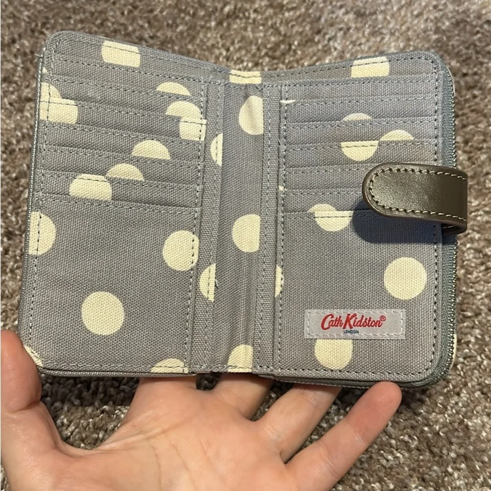 Cath Kidston Wallet - Picture 1 of 5
